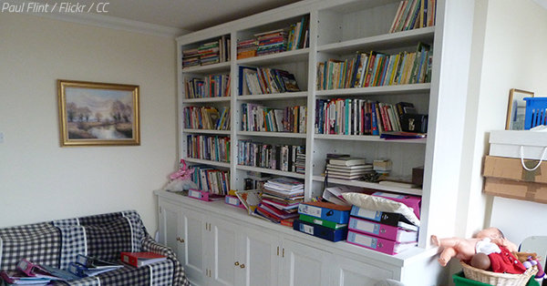 How to Pack and Move a Heavy Bookcase